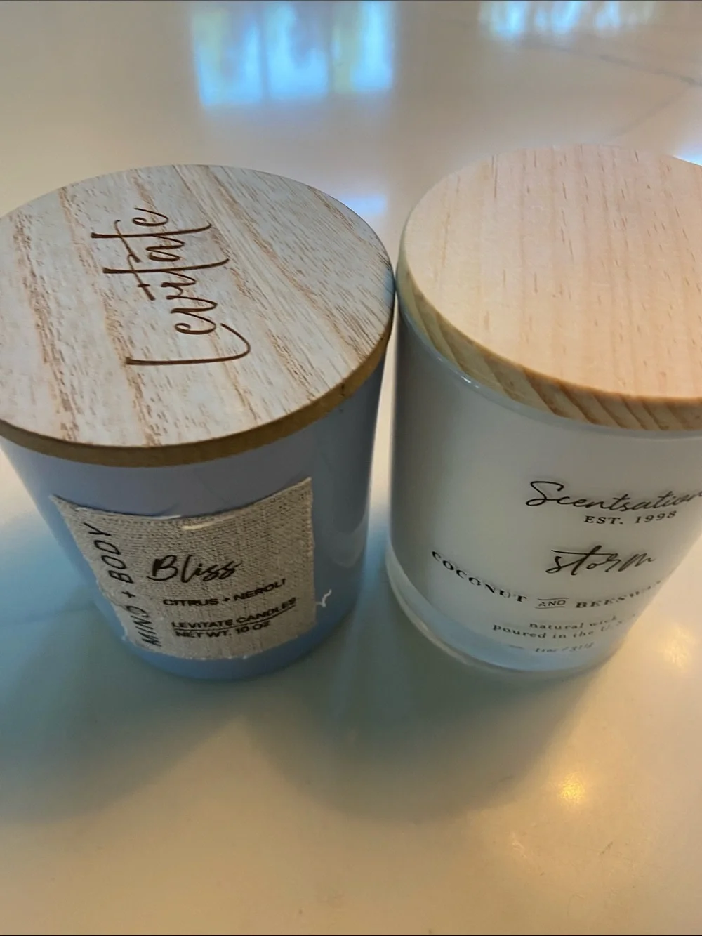 Storm Coconut & Beeswax Scented Candle — White